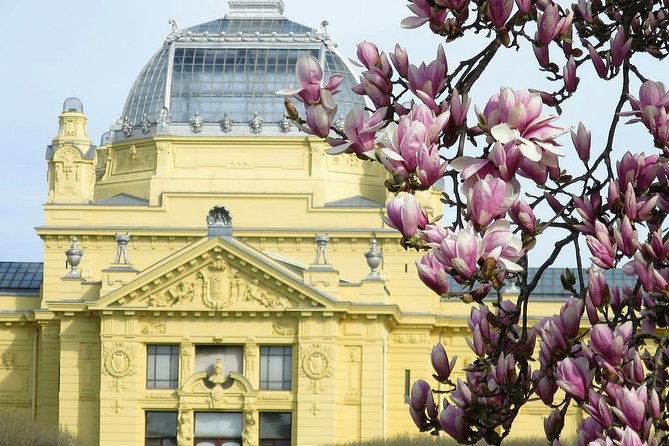 (120min) Zagreb All Around Tour-all of the Lower town/Upper town - Strossmayer Square to Zrinjevac, where civic power meets open space