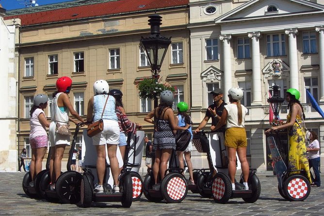 (120min) Zagreb All Around Tour-all of the Lower town/Upper town - Zagreb Cathedral and Ban Josip Jelačić Square, the city center in full view