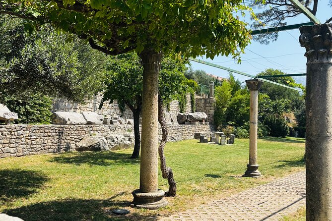 2 Day Pass with Sightseeing Bus - Stop 2: Split panoramic tour with audio in multiple languages (about 45 minutes)