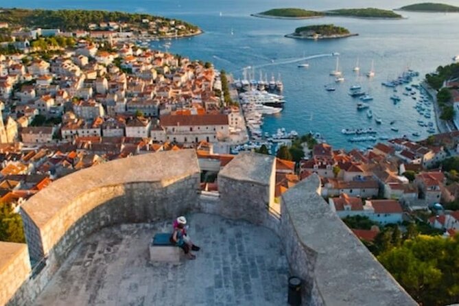 6 Island Hopping & Blue Mysteries: Shared Tour from Split - Stop 2: Komiza on Vis, Fisher Village Breathing Room