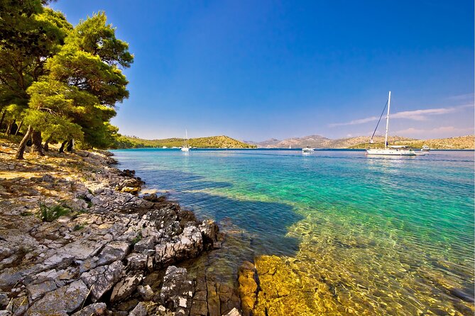 Adrenaline Adventure on Speedboat with 3 stops and Snorkeling - Snorkeling gear, life vests, and what clear water means for what you will see