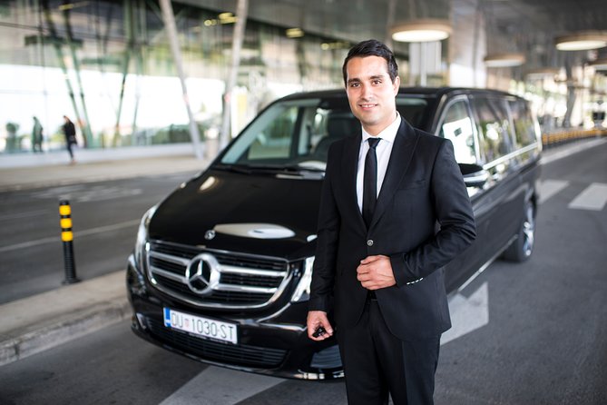 Airport Private Transfer Dubrovnik - The Arrival Hall Meeting: Name Sign + English-Speaking Driver