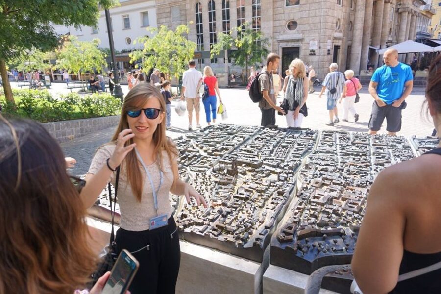 Best of Zagreb Walking Tour - Stone Gate: the symbol you’ll spot, and the story beneath it