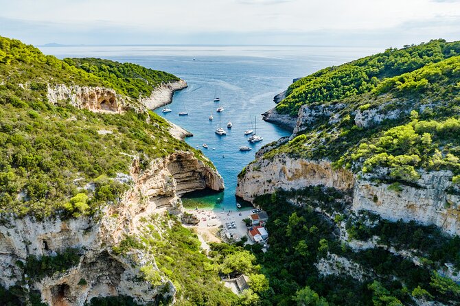 BLUE CAVE & 5 islands tour from Hvar - Green Cave: a quick look, not a long stay