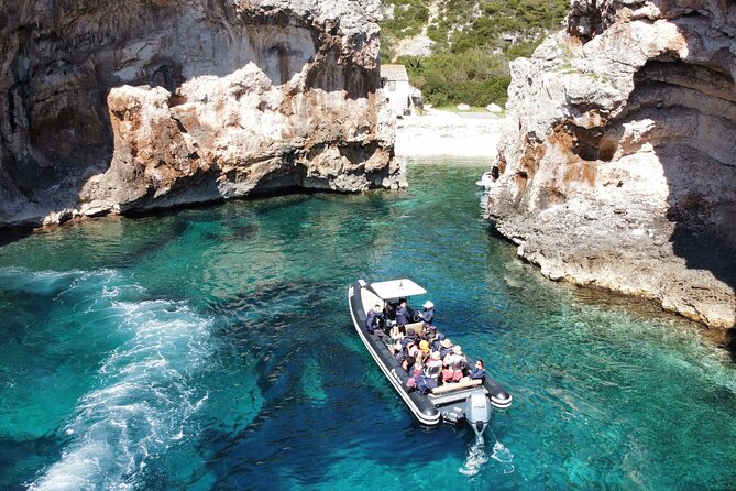 Blue Cave & 6 Islands Speedboat Tour From Split or Podstrana - The speedboat ride reality: comfort, sun, and what to pack