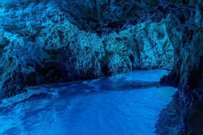 Blue Cave and Hvar 5 Islands speedboat tour | from Split&Trogir - Hvar finish: roam the harbor with a 2-hour window