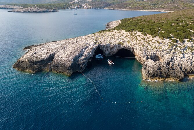 Blue Cave and Town Hvar with 5 Island Boat Tour - Biševo Blue Cave: plan for the €18 entry and the waiting effect