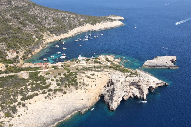 Blue Cave and Town Hvar with 5 Island Boat Tour - Green Cave: snorkel inside a cave that the boat can enter