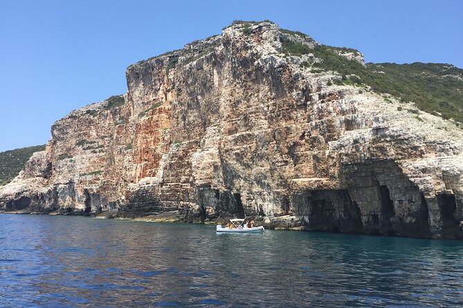 Blue Cave and Town Hvar with 5 Island Boat Tour - Hvar town time: 90 minutes in a classic fairytale city