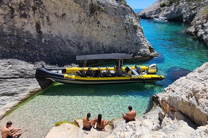 Blue cave & Hvar, 5 islands speed boat tour with unique boats from Split - Budikovac Blue Lagoon: where the longer swim time pays off