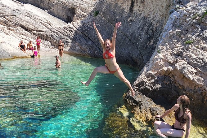 Blue Cave & Hvar, 5 Islands Speedboat with Luxury Seats in Shade - Budikovac Blue Lagoon: the longer swim and the white pebble beach