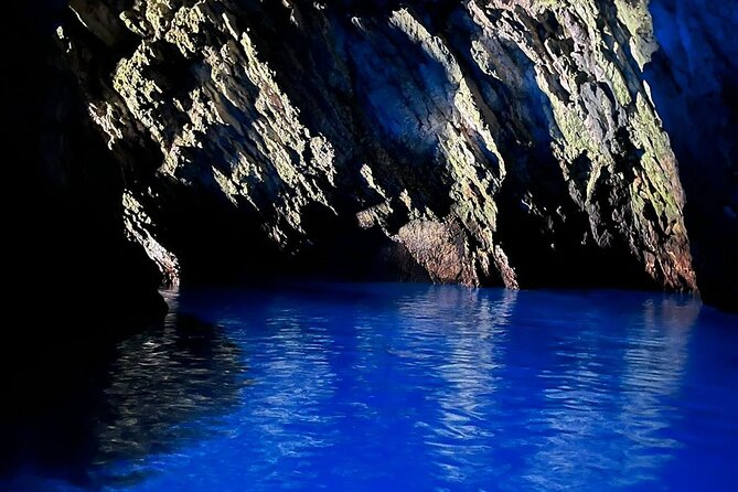 Blue Cave & Island Escape: A Unique 6-Island Adventure from Split - Blue Lagoon on Budikovac: snorkel gear and how to time your water break
