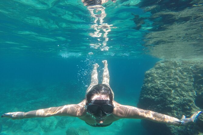 BLUE CAVE private speedboat tour with drinks - How much you really pay: $362.81 per group plus boat fees