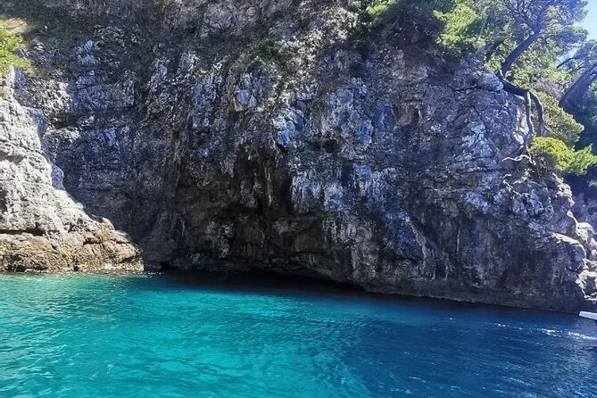 Blue & Green Cave,Sunj beach Small Group Tour with Speedboat - Koločep Island cave circuit: Blue Cave swim plus more caves for snorkeling