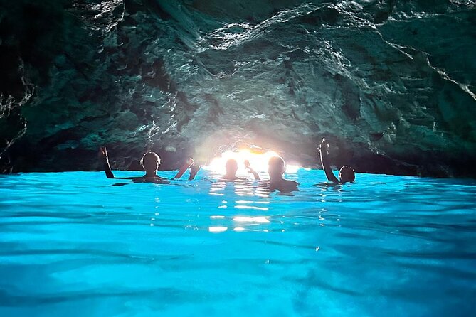 Blue & Green cave,Šunj beach - with drinks small group speedboat - Key highlights at a glance
