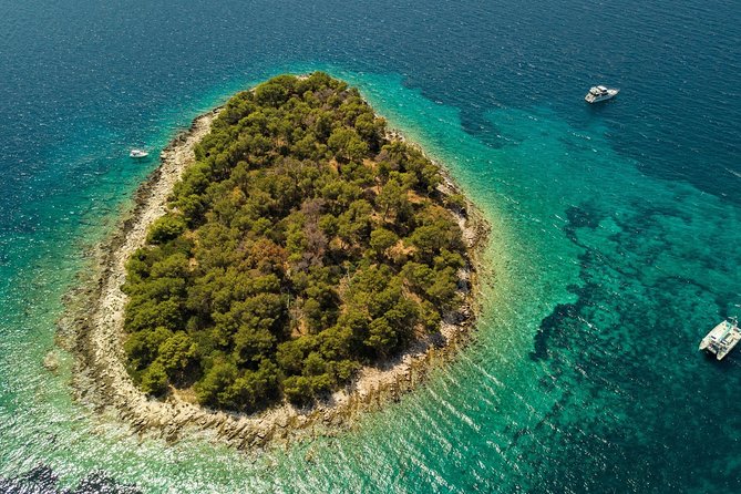 Blue Lagoon & Maslinica half day tour from Trogir - Why Blue Lagoon and Maslinica work for a half-day from Trogir