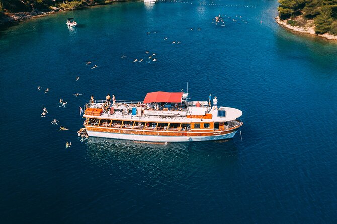 Blue Lagoon & Šolta Island from Trogir LUNCH & DRINKS INCLUDED - A Trogir to islands day that feels like a mini-vacation