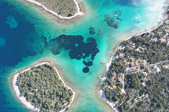 Blue Lagoon Tour from Split with Bottled Water and Wine Included - Split Meeting Point to Speedboat Start