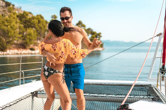 Blue Lagoon, Trogir & Čiovo catamaran tour with Food and Drinks - Comfort, entertainment, and the reality of long boat stretches