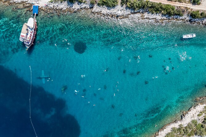 Blue Lagoon & Underwater Museum from Split with Lunch & Drinks - Time on Deck and the Return DJ: Don’t Waste Your Best Seat
