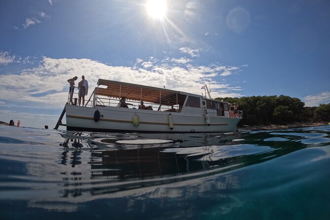 Boat Tour at Delfina Hvar - Brunch and Snacks: What You Eat, What You Can Buy
