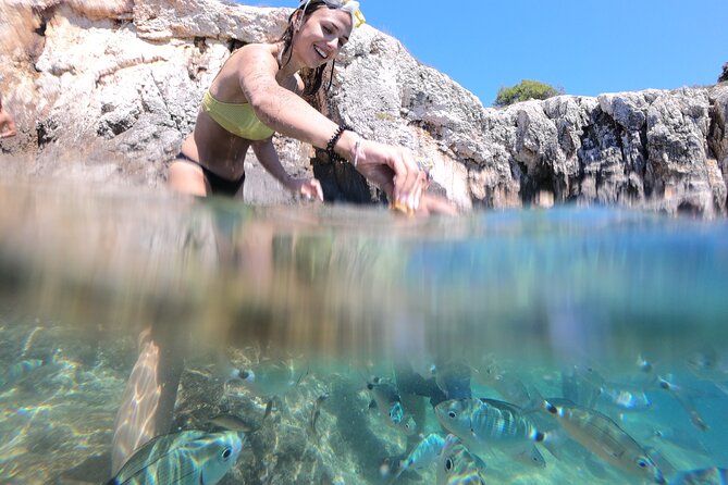Cave exploring by kayak - Getting set up at Skoljic beach (Premantura)