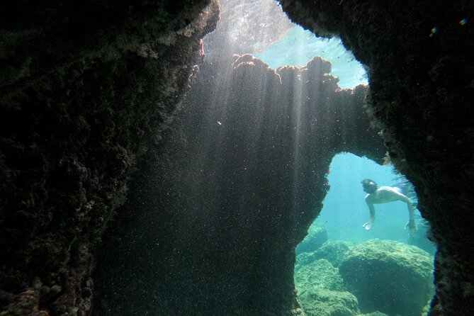 Cave exploring by kayak - Weather and sea conditions: when plans might change