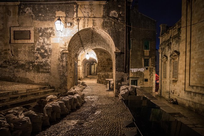 Dark Tales of the Old Town - Franciscan Church and monastery stories: Little Friars, nuns, and spectral rumors