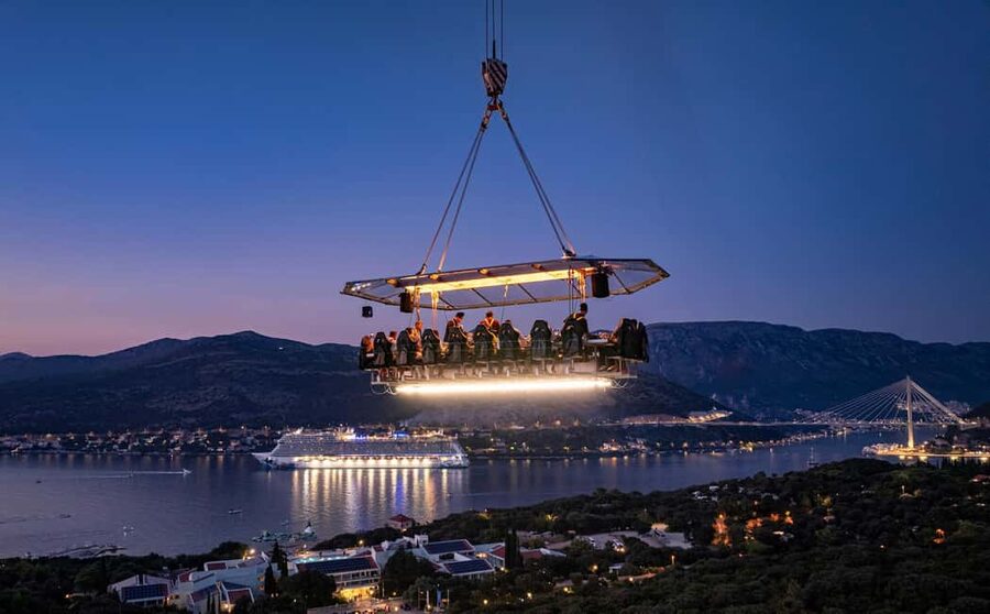 Dinner in the Sky Dubrovnik - The 1-hour cooking show and the chef performance factor