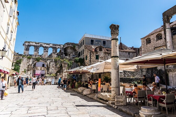 Diocletian Palace and Split Old Town SMALL GROUP Walking Tour - Stop 1 and 2: Substructures cellars and the Peristyle core