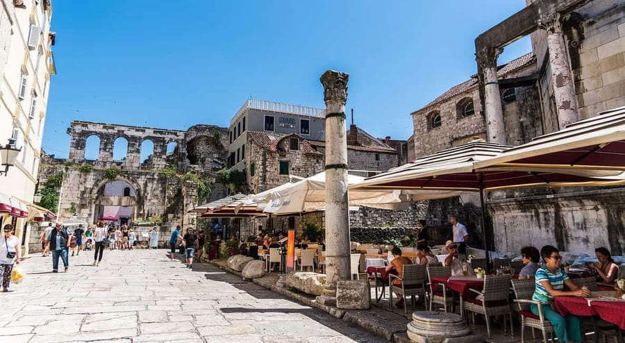 Diocletian's Palace and Old Town SMALL GROUP Walking Tour - Diocletian’s Palace visit: the quickest path to making sense of the walls
