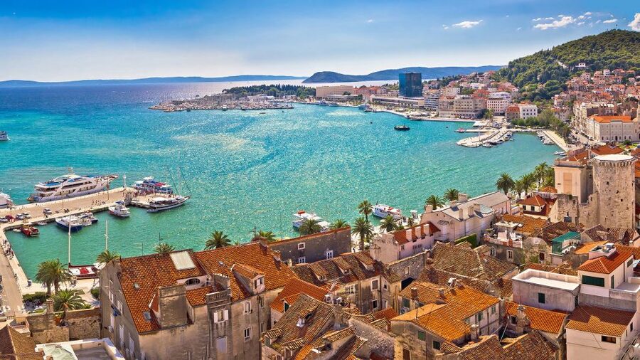 Discover The Old Town Split 1.5h walking Small group tour - Walking Split the Roman way, starting at the harbor