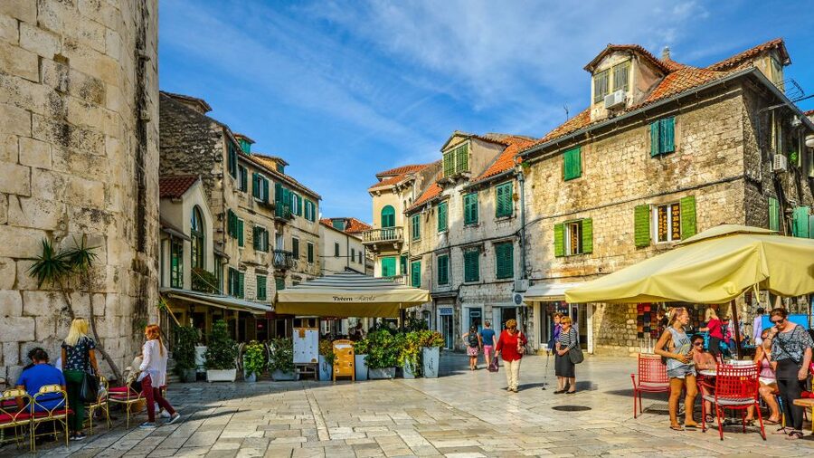 Discover The Old Town Split 1.5h walking Small group tour - Who benefits most from this short old-town walk