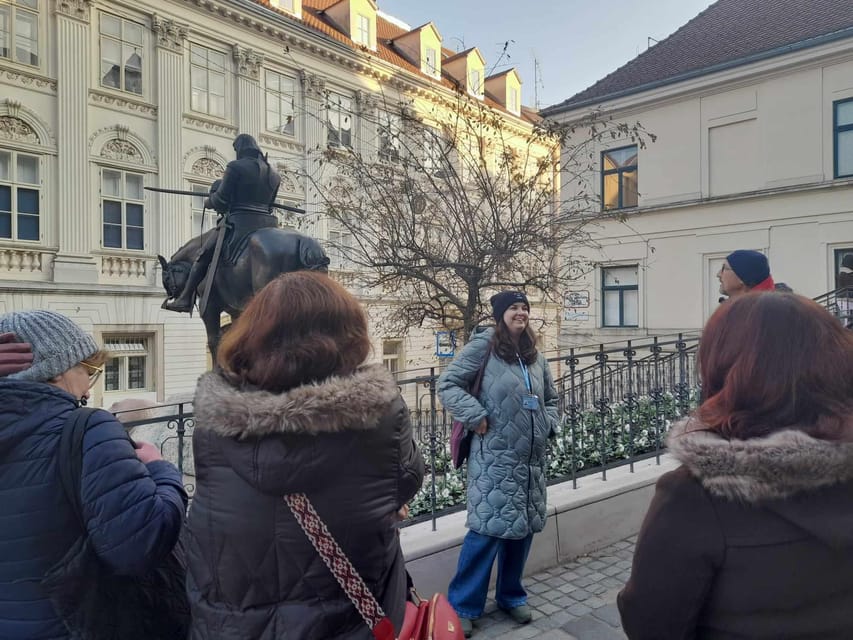 Discover Zagreb Tour - Getting your bearings fast: Manduševac to the Cathedral
