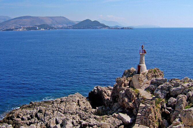 Dubrovnik: 3 Islands Boat Tour with Lunch & drinks(FR, ES, EN) - Onboard music and the dance-floor mood: fun for some, not for everyone
