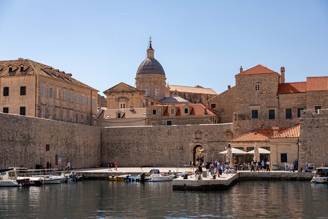 Dubrovnik 45-Minute Boat Tour Around Old Town Walls - Where to meet: Ribarnica ul. 1 and an easy back-to-base ride