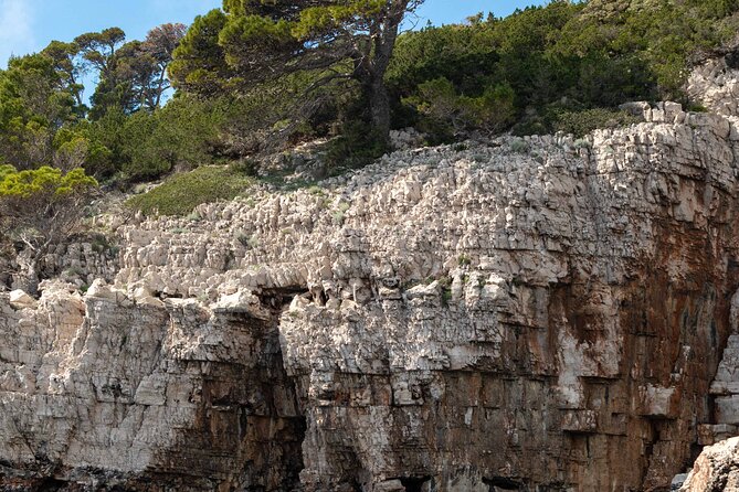 Dubrovnik 45-Minute Boat Tour Around Old Town Walls - Narration expectations: stories may be light, and that is okay