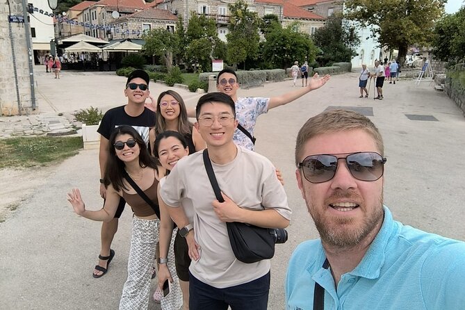 Dubrovnik Airport to Split Private transfer 1-8 pax (Door to Door any location) - Meet your driver fast: signboard pickup and WhatsApp text