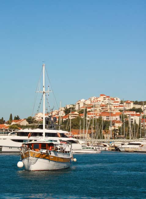 Dubrovnik: Blue Cave & Elaphiti Islands Full-Day Boat Tour - Blue Cave in Koločep: the swim is the whole point