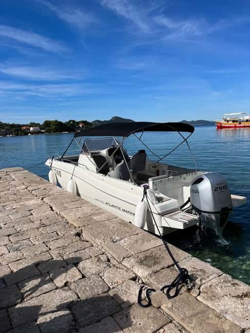 Dubrovnik: Blue Cave, Green Cave & Sunj Beach Speedboat Tour - Blue Cave on Kolocep: how that blue color happens and what to do once there