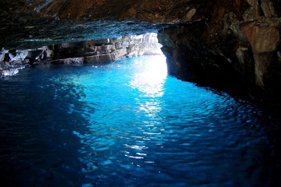 Dubrovnik: Blue Cave & Sunj Beach Boat Tour with Drinks - Who this boat tour is best for