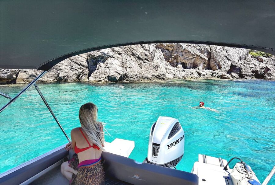 Dubrovnik: Blue Cave & Sunj Beach Boat Tour with Drinks - Drinks on board and at stops, how the included package really works