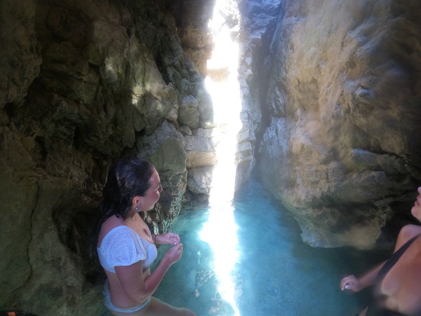 Dubrovnik: Blue & Green Caves Private Boat Tour with Drinks - Green Cave and the three-cave route: more swim time, less waiting