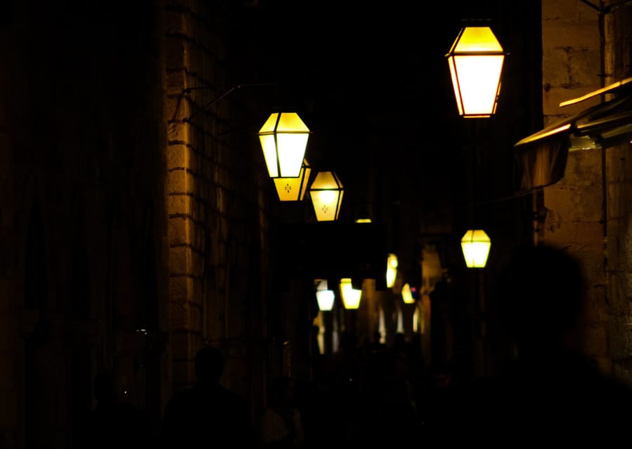 Dubrovnik: Dark tales of the Old Town - Medieval night life in back alleys, romance, and political intrigue