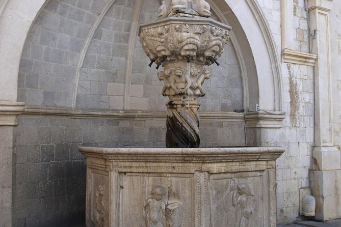 Dubrovnik Discovery Old Town Walking Tour - Onofrio’s Fountain: the practical water system lesson you likely miss