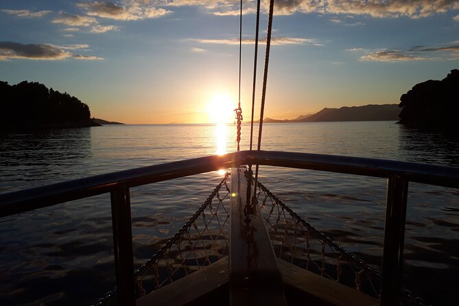 Dubrovnik Elafiti Islands Cruise with Lunch, Drinks and Pickup - Key Points at a Glance