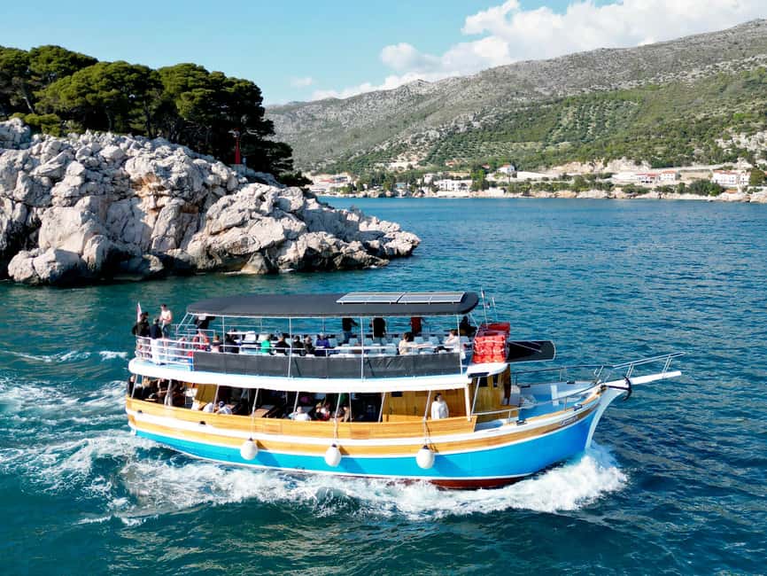 Dubrovnik: Elaphite Islands Cruise with Drinks/Lunch Options - Onboard setup: two decks, wind-in-your-hair sailing, and included drinks