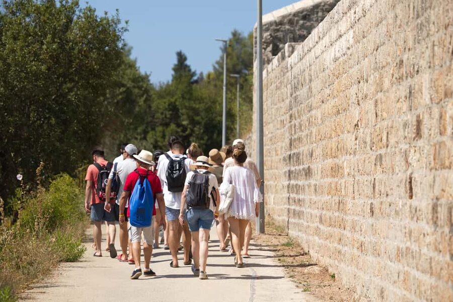 Dubrovnik: Elaphiti Island Luxury Pirate Ship Cruise - The Karaka Ship Experience: Wi-Fi, Toilets, and That Comfortable Middle Ground