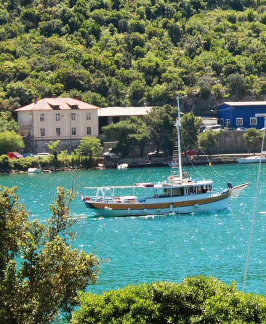 Dubrovnik: Full-Day Blue Cave & Elaphiti Islands Boat Tour - Šipan and Suđurađ: A Big Island With a Slower Heartbeat