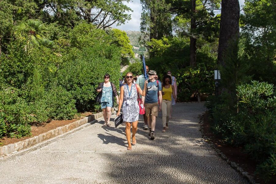 Dubrovnik: Game of Thrones&Lokrum Island Walking Tour - Rector’s Palace area and Old Port viewpoints for big-scene atmosphere